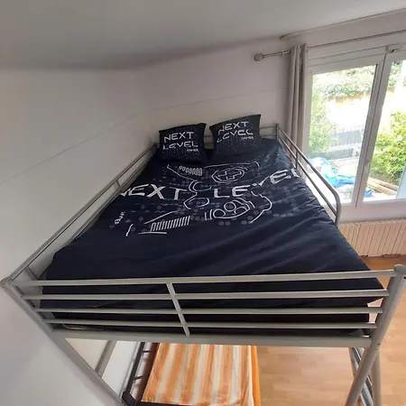 D'hote Pour 2 Adultes Avec 2 Enfants Dans Maison Totalement Equipee Guest house Savigny-sur-Orge
